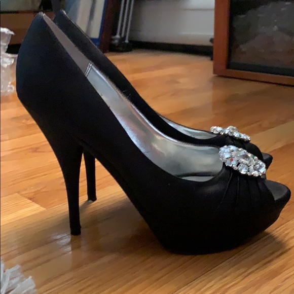 Nina peep toe pumps - Picture 2 of 4